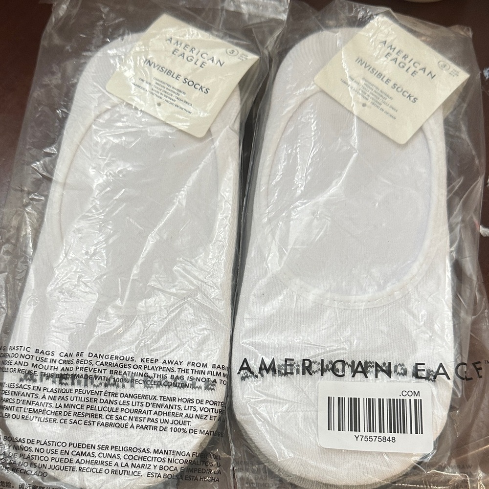 American Eagle Outfitters Crisp White No-Show Socks